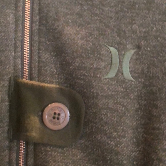 Hurley brand Jacket/sweatshirt in a camo green - Picture 2 of 6